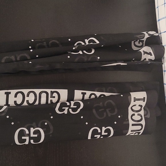 COPY - Gucci Scarf - Picture 4 of 7